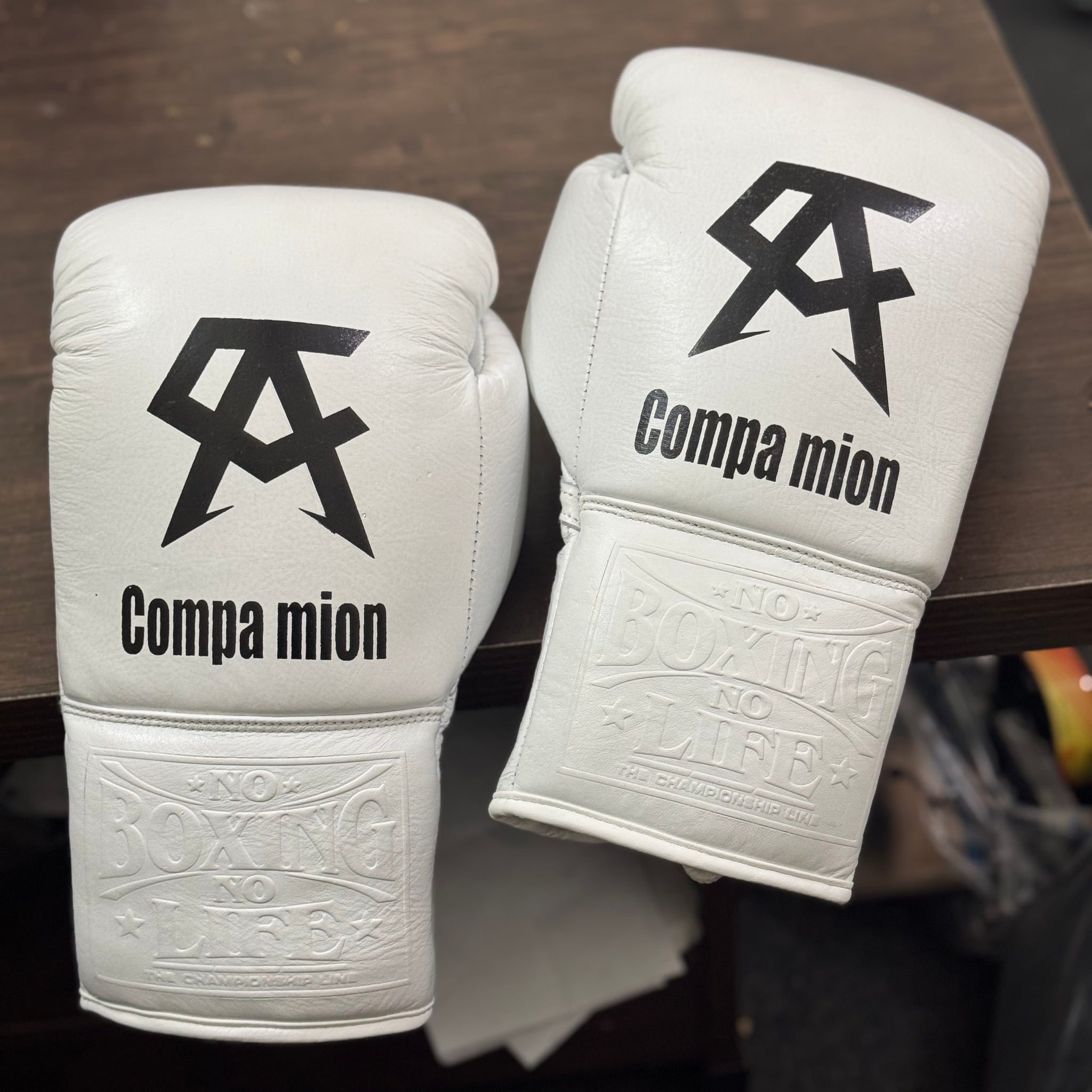 Full White Pro Elite Boxing Gloves No BOxing No Life| 100% Pure Leather | Best Choice for Fighters